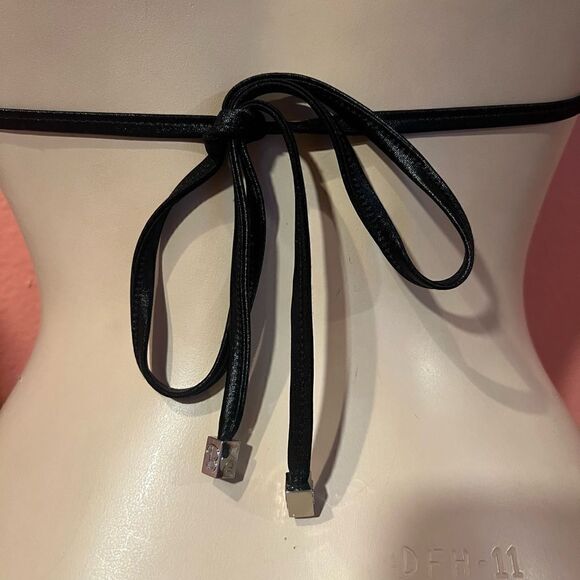 BEACH BUNNY BIKINI TOP WITH JEWELRY DETAIL.. - Picture 4 of 8